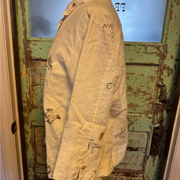 Vintage Linen Chico's Cream Button-Up Top with Animal Print - Picture 4 of 7